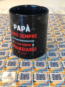 tazza nera personalizzata