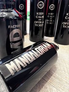 borracce nere con moschettone 400 ml