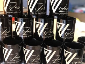 mugs nere personalizzate